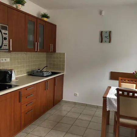 Renata 10 Apartament *